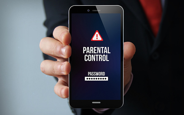 Risikabelt å beskytte barn mot nettets farer